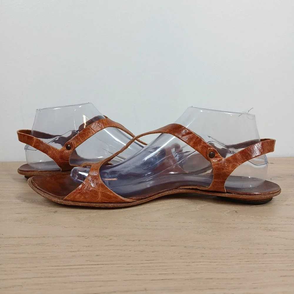 Cydwoq Sandals Women 9.5 Tan Leather Strappy Flat Slingback Vintage Boho Thong